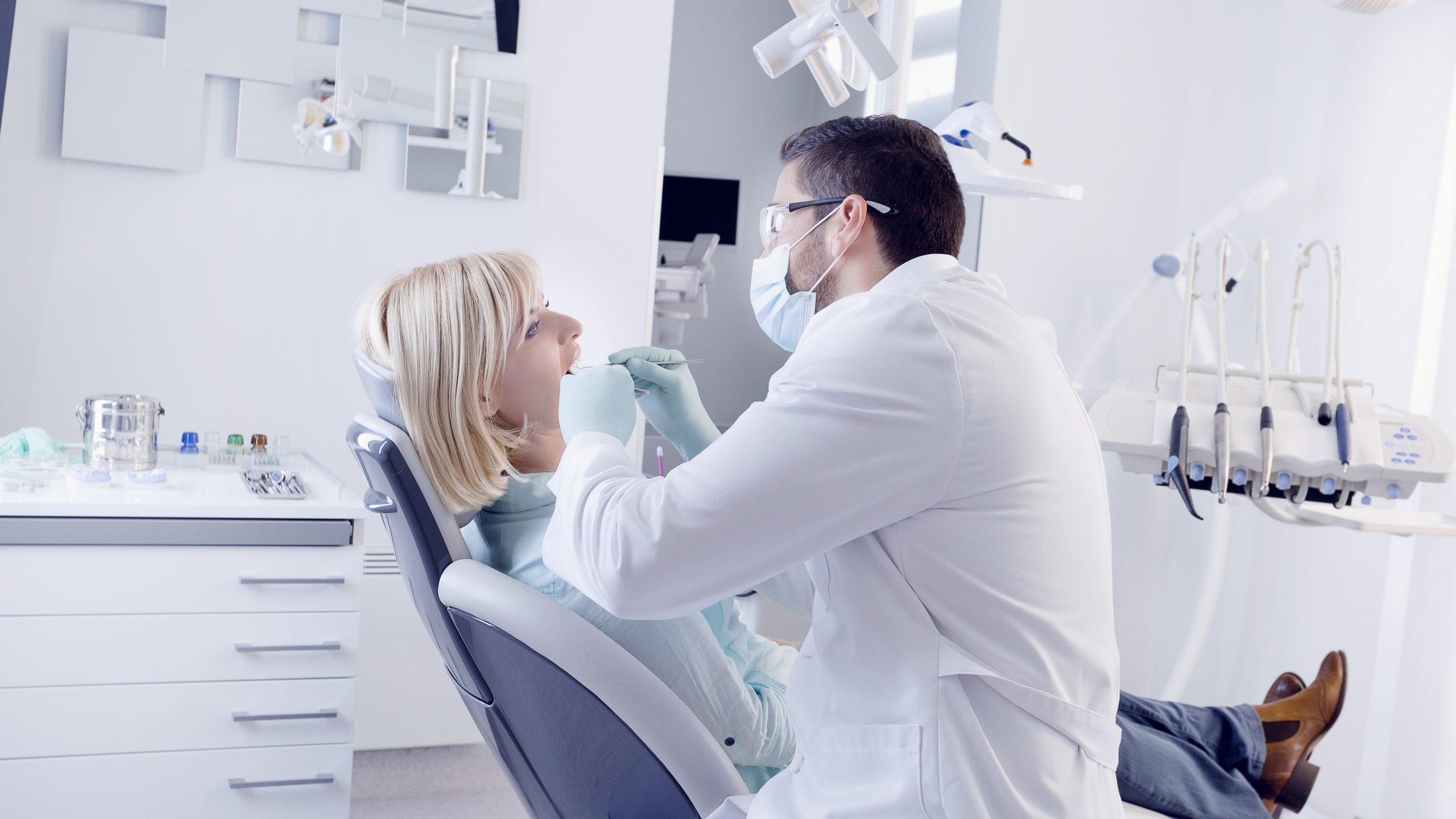 Dentist in Holiday, FL